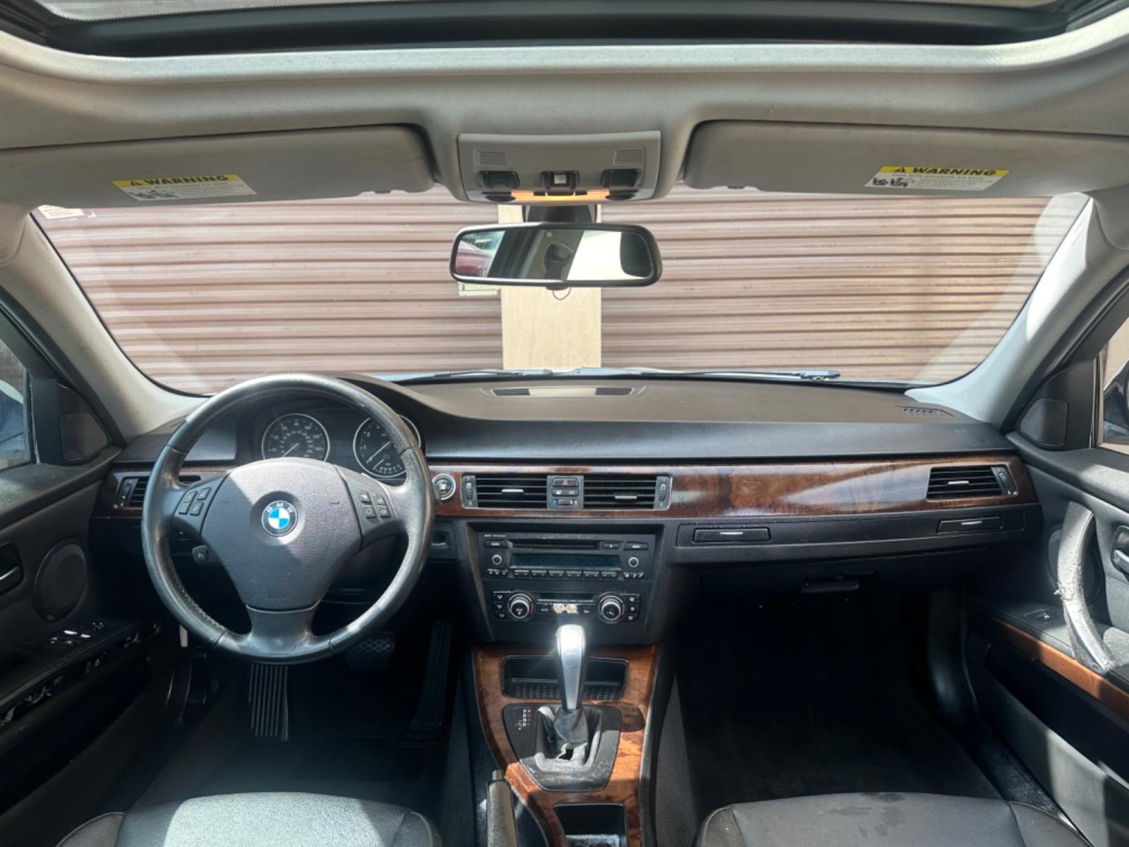 2011 White /Black BMW 3-Series 328i SA SULEV (WBAPH5G55BN) with an 3.0L L6 DOHC 24V engine, Automatic transmission, located at 30 S. Berkeley Avenue, Pasadena, CA, 91107, (626) 248-7567, 34.145447, -118.109398 - This BMW 328i Looks and drives good. It comes well equipped with leather seats, power seats, moon-roof, and a lot more. Bad credit? we can help! we are the bank. - Photo #21
